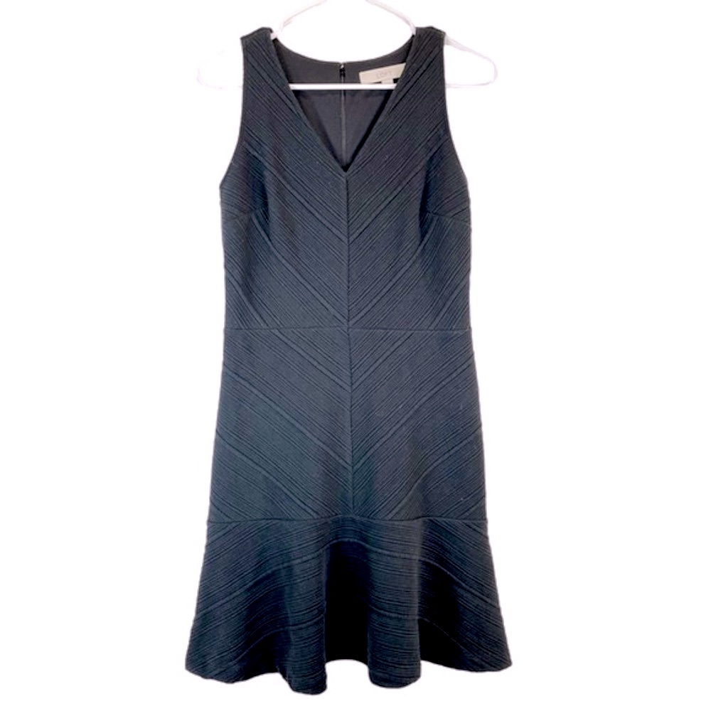LOFT Sleeveless Dress Black Textured Chevron Ponte Knit V-neck Flounce Hem LBD 0